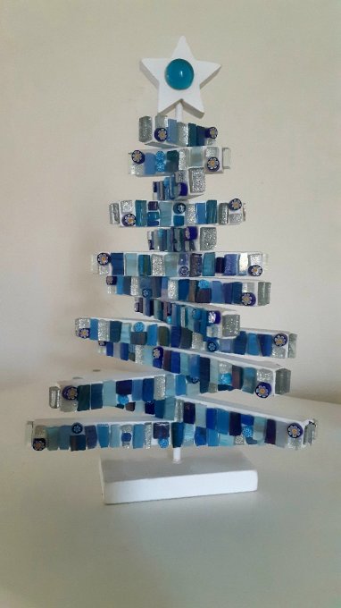 sapin de Noel bleu